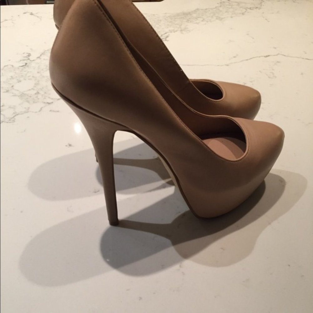 ✨Steve Madden Platform High Heels✨
